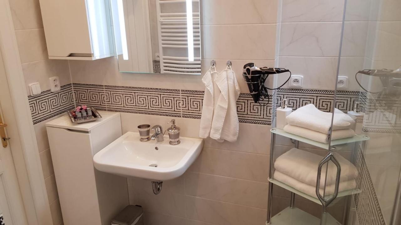 Pragueone Apartment,A/C,Terrace Eksteriør billede
